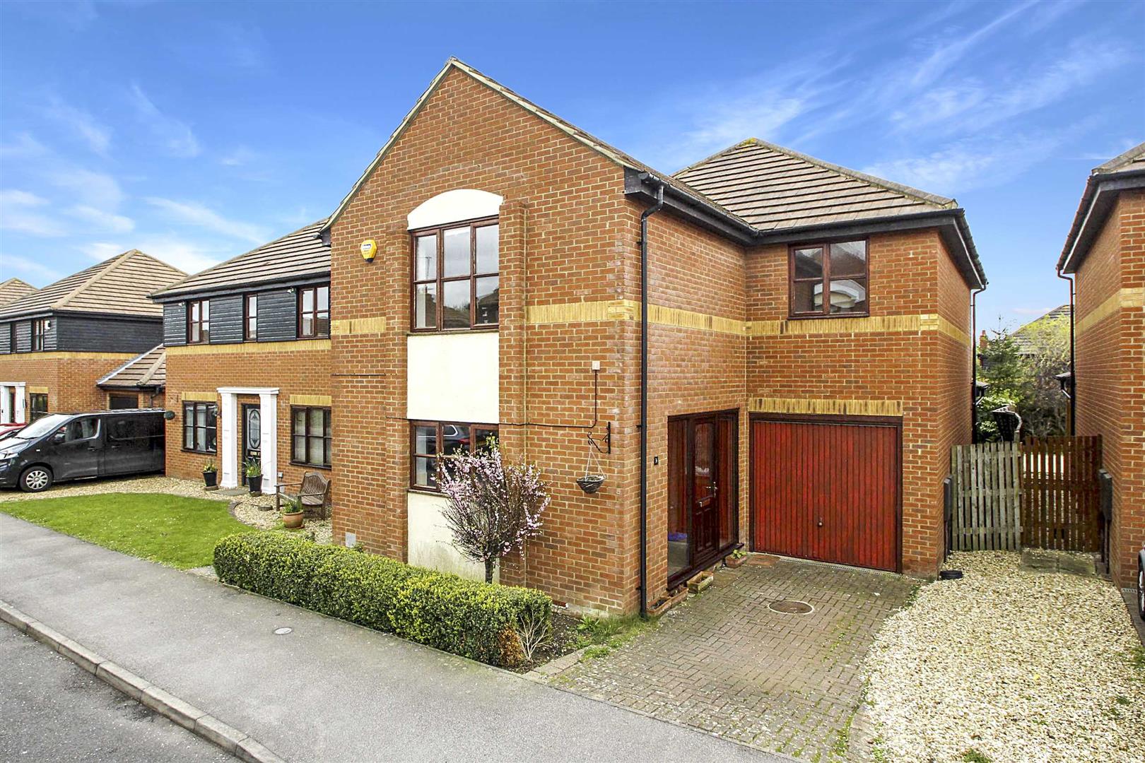 4 bed property in Winstanley Lane, Milton Keynes